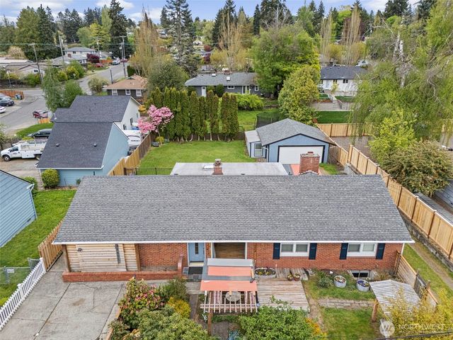 3311 Heather Place W, University Place, WA 98466