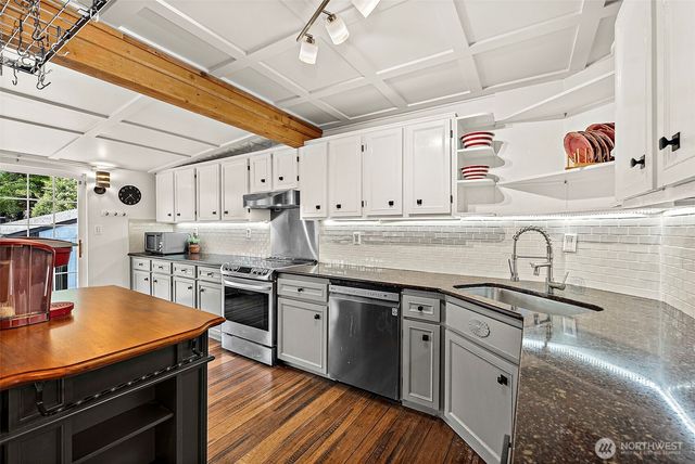 3311 Heather Place W, University Place, WA 98466