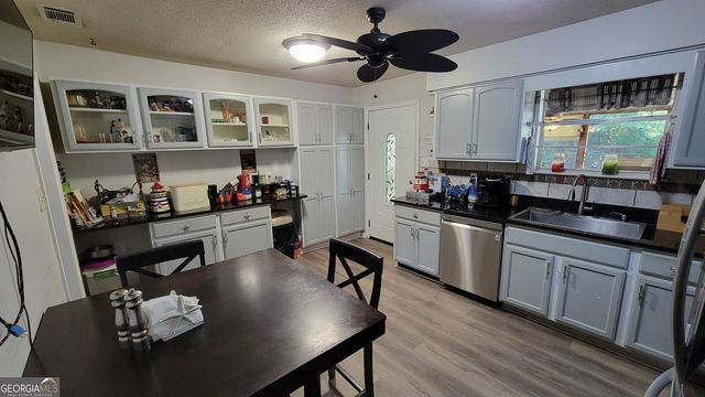 128 Wassaw Road, Savannah, GA 31410