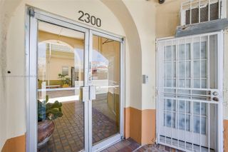 2300 W Flagler St 17, Miami, FL 33135