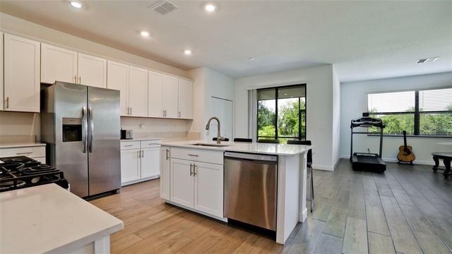 5312 SEAL ISLE COURT, Bradenton, FL 34211