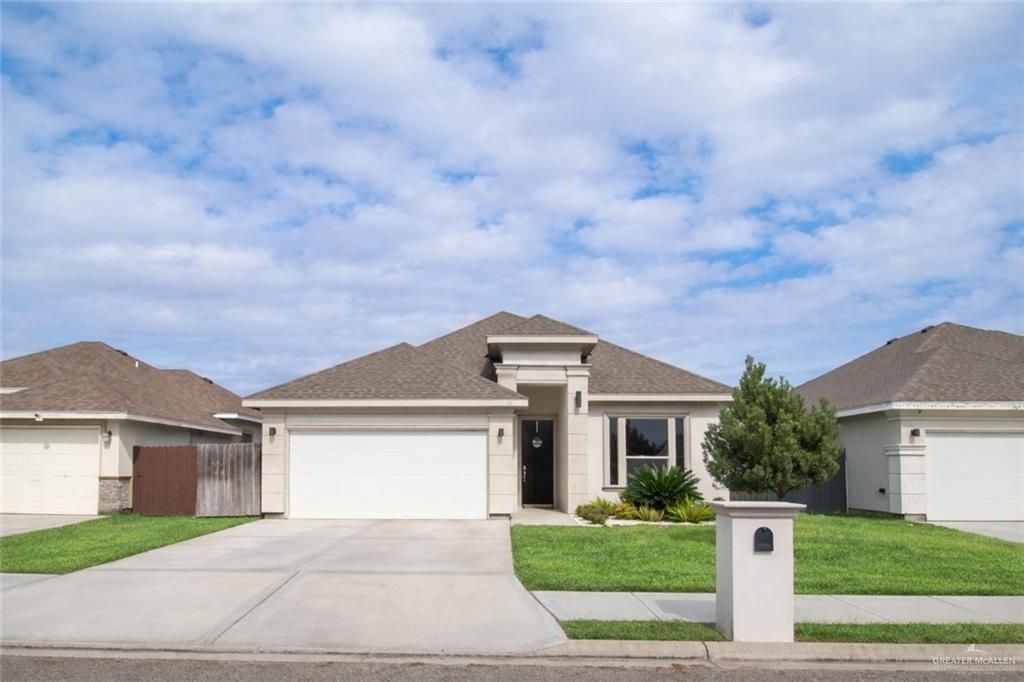 1017 W Eisenhower Avenue, Alton, TX 78573