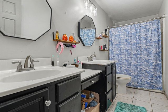 20982 Arcadia Drive, Bristol, IN 46507
