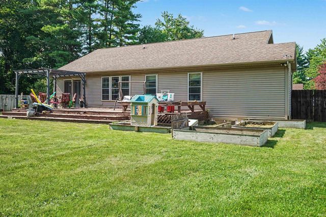 20982 Arcadia Drive, Bristol, IN 46507