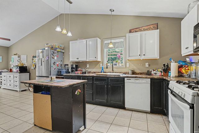 20982 Arcadia Drive, Bristol, IN 46507
