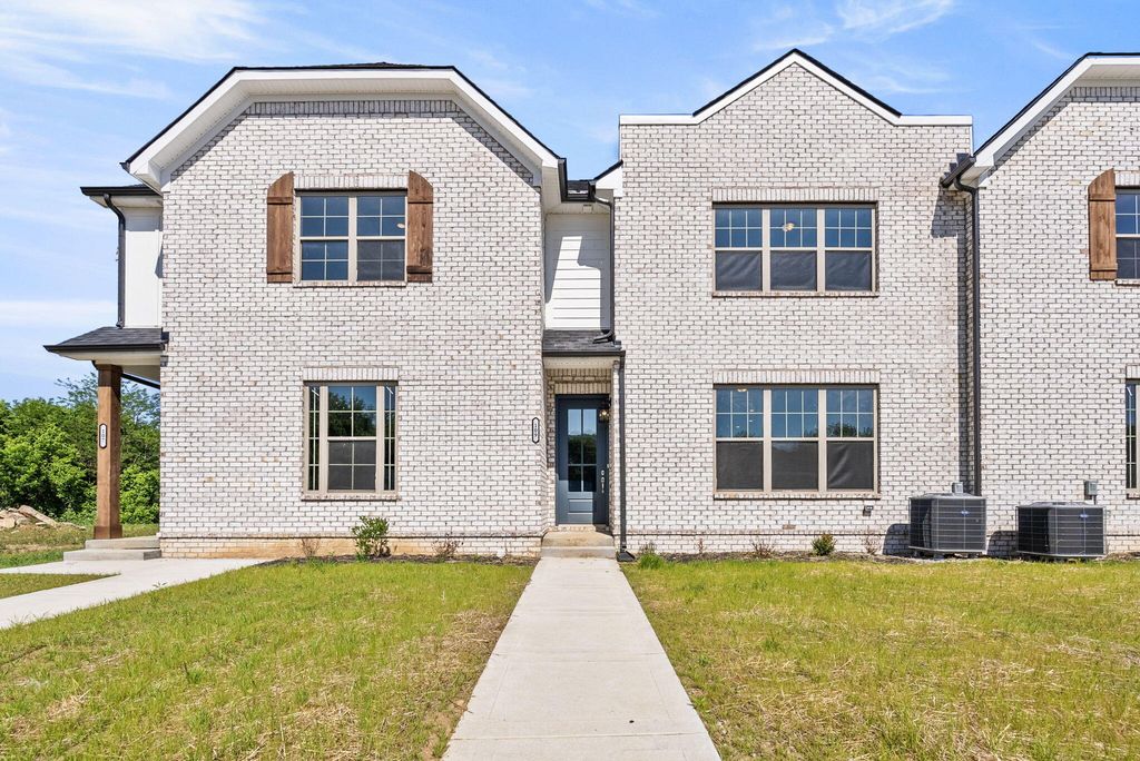 111 Blackberry Lane, Georgetown, KY 40324