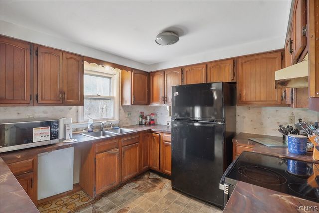 9446 Bear Springs Road, Cicero, NY 13029