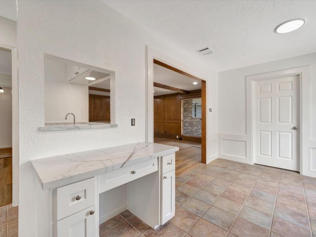 10340 Rocky Hollow Road, La Porte, TX 77571