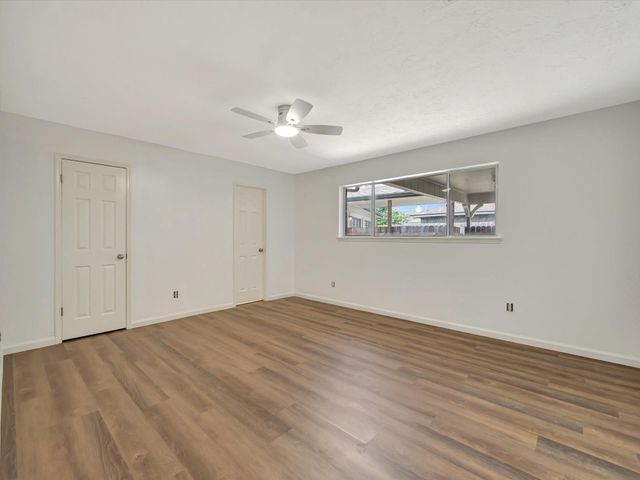 10340 Rocky Hollow Road, La Porte, TX 77571