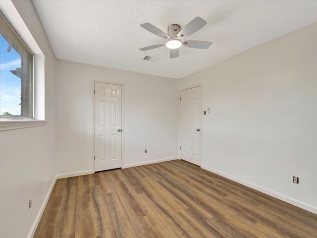 10340 Rocky Hollow Road, La Porte, TX 77571