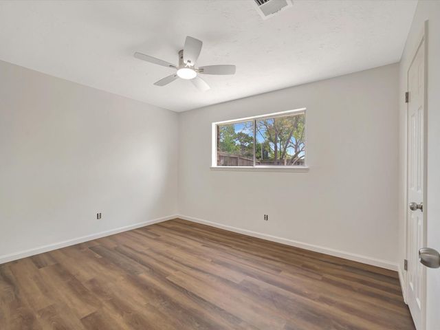 10340 Rocky Hollow Road, La Porte, TX 77571