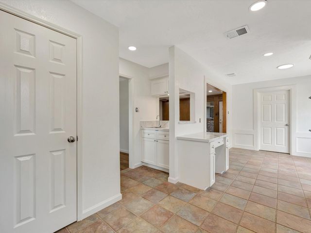 10340 Rocky Hollow Road, La Porte, TX 77571