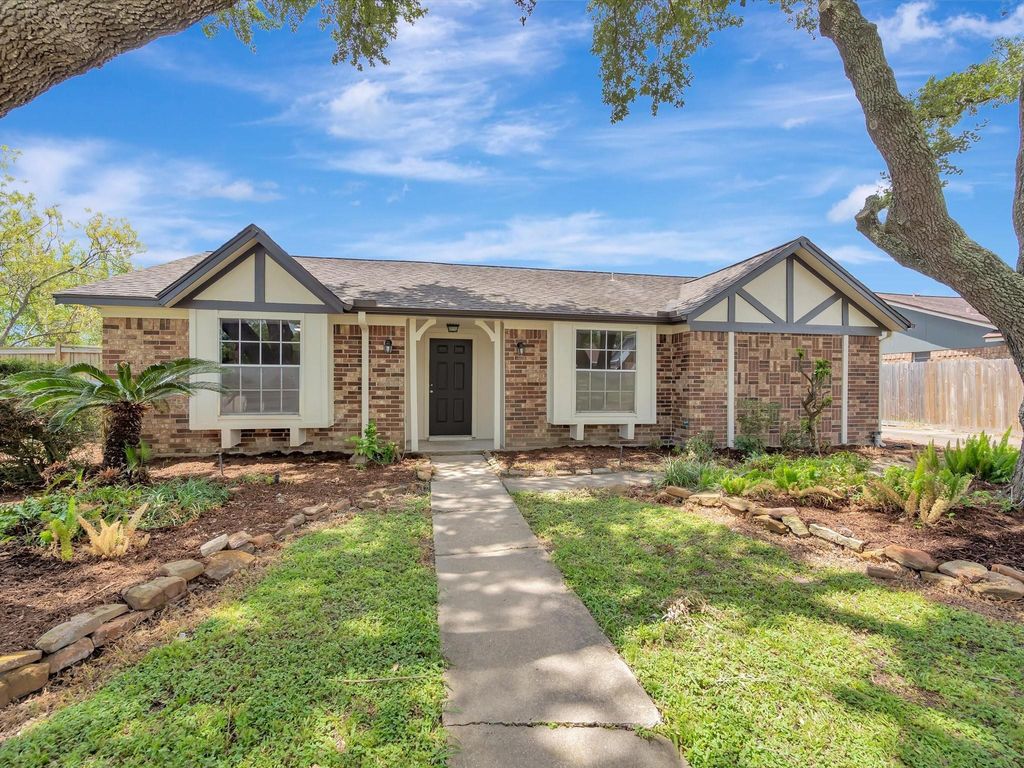 10340 Rocky Hollow Road, La Porte, TX 77571