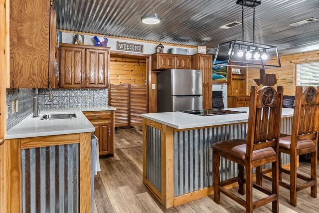 7478 County Road 1020, Wolfe City, TX 75496