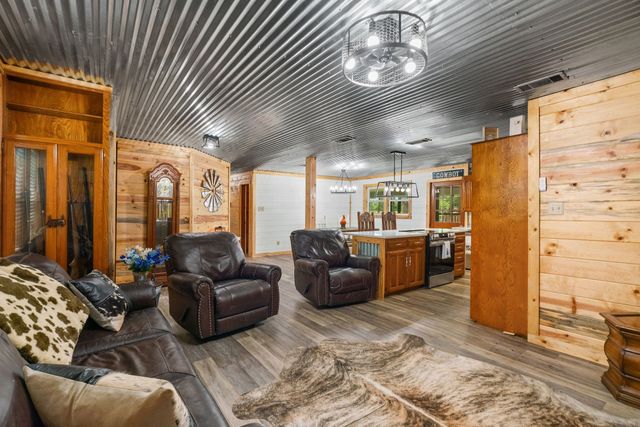 7478 County Road 1020, Wolfe City, TX 75496