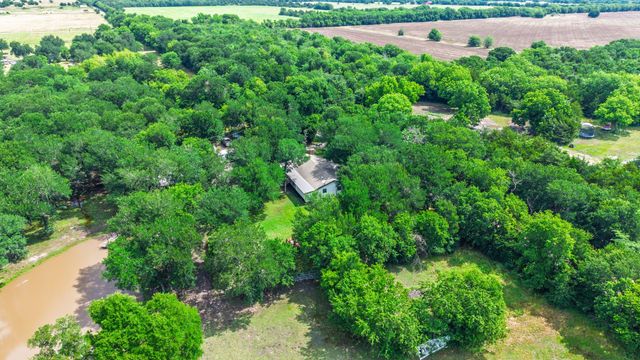 7478 County Road 1020, Wolfe City, TX 75496