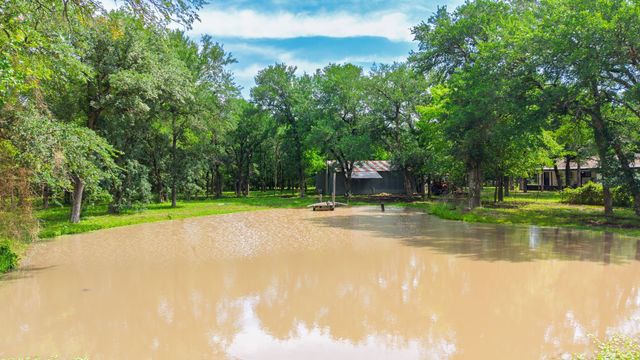 7478 County Road 1020, Wolfe City, TX 75496