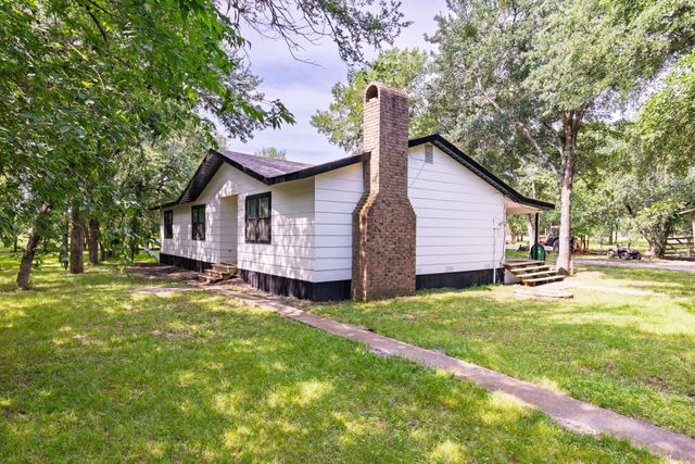 7478 County Road 1020, Wolfe City, TX 75496