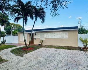 1441 N 72nd Ave, Hollywood, FL 33024