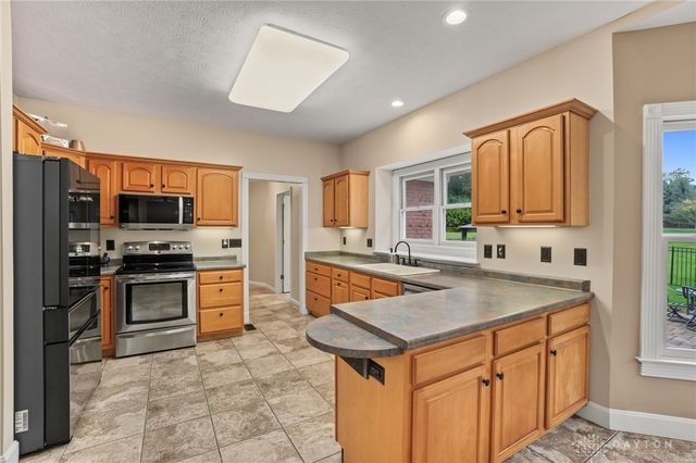 1939 Fountain View Drive, Dayton, OH 45414