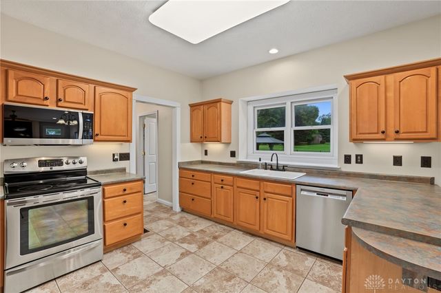 1939 Fountain View Drive, Dayton, OH 45414