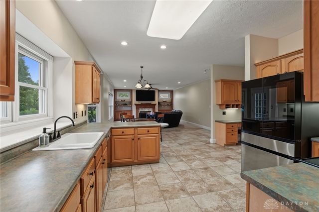 1939 Fountain View Drive, Dayton, OH 45414
