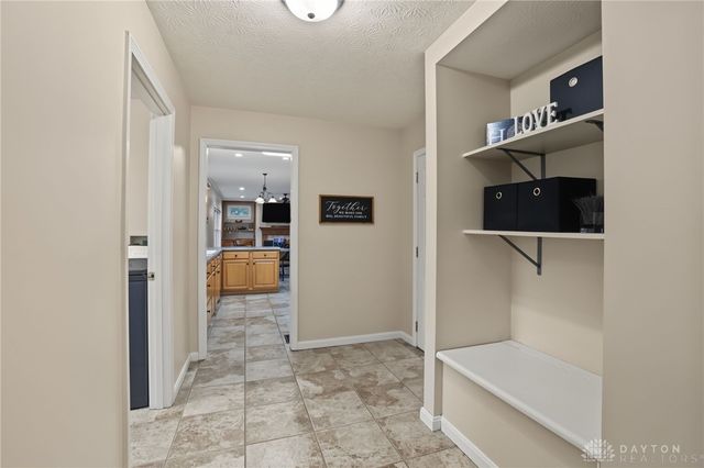 1939 Fountain View Drive, Dayton, OH 45414