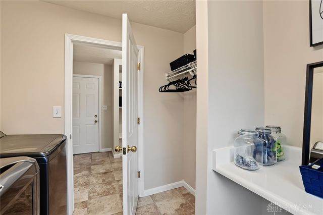 1939 Fountain View Drive, Dayton, OH 45414
