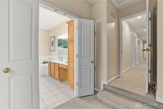 1939 Fountain View Drive, Dayton, OH 45414