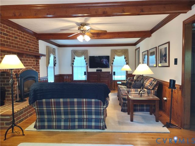 715 Reese Dr, Sandston, VA 23150