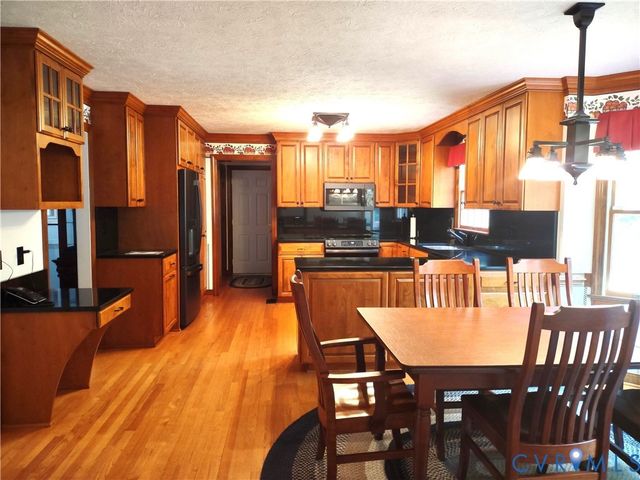715 Reese Dr, Sandston, VA 23150