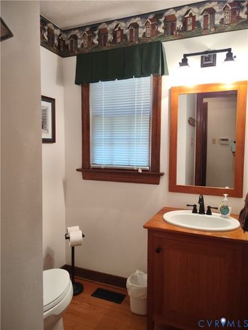 715 Reese Dr, Sandston, VA 23150