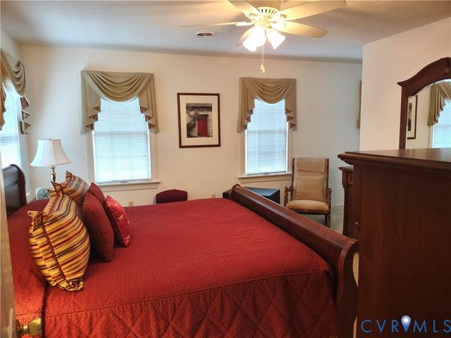 715 Reese Dr, Sandston, VA 23150