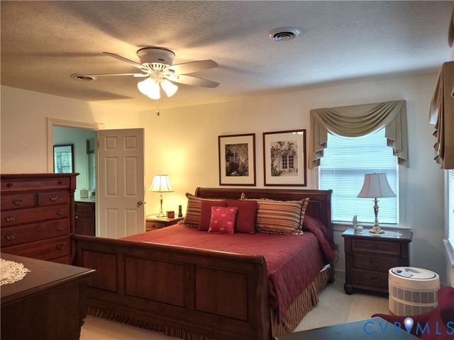 715 Reese Dr, Sandston, VA 23150