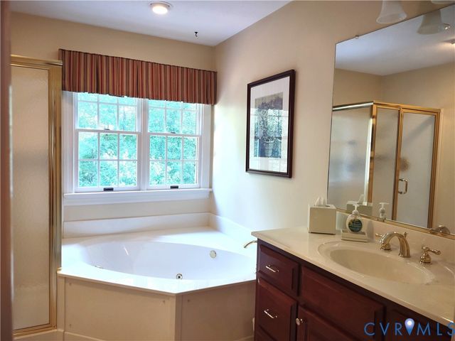 715 Reese Dr, Sandston, VA 23150