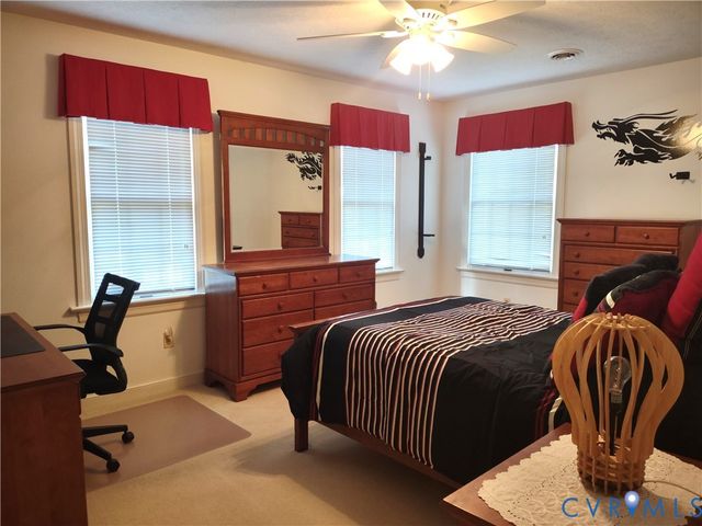 715 Reese Dr, Sandston, VA 23150