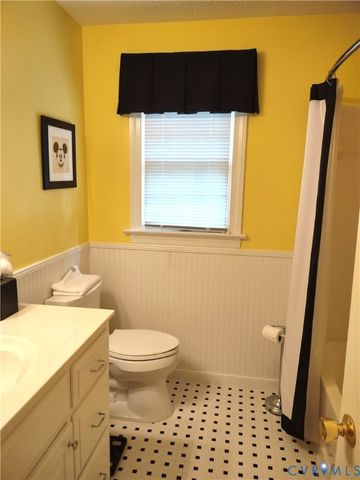 715 Reese Dr, Sandston, VA 23150