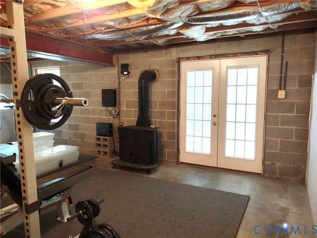 715 Reese Dr, Sandston, VA 23150