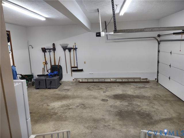 715 Reese Dr, Sandston, VA 23150