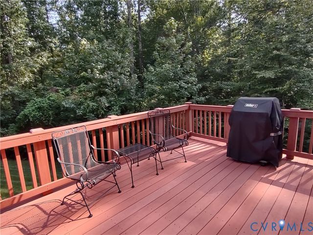 715 Reese Dr, Sandston, VA 23150