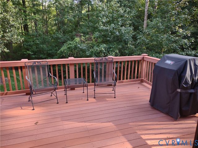 715 Reese Dr, Sandston, VA 23150