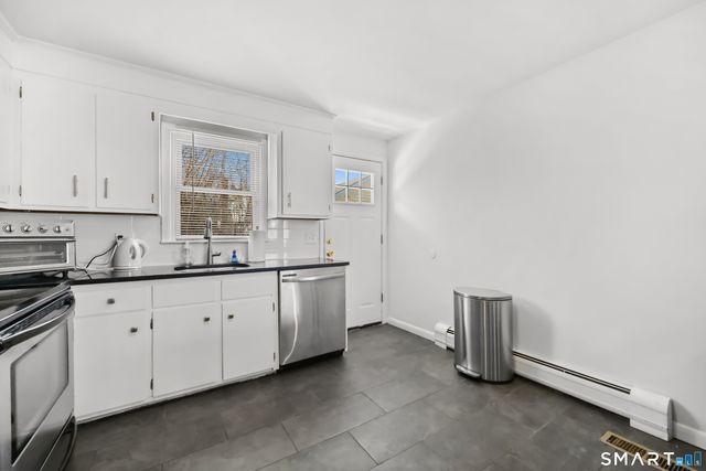 95 Alexander Avenue, Bridgeport, CT 06606