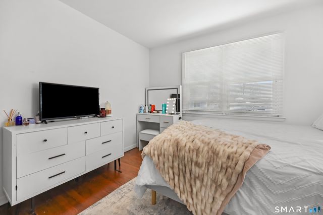 95 Alexander Avenue, Bridgeport, CT 06606