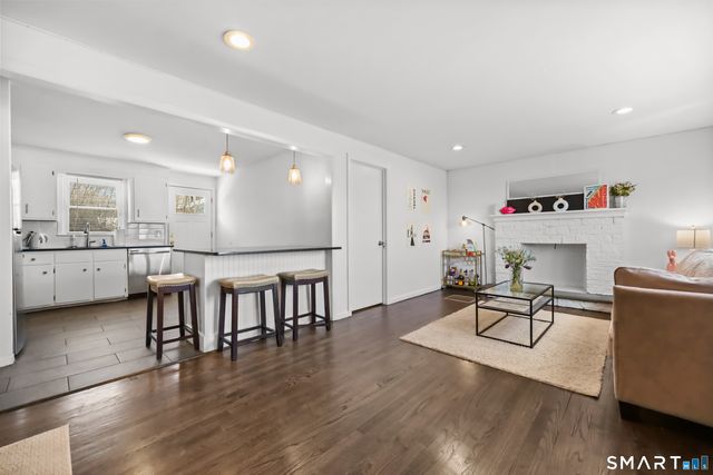 95 Alexander Avenue, Bridgeport, CT 06606