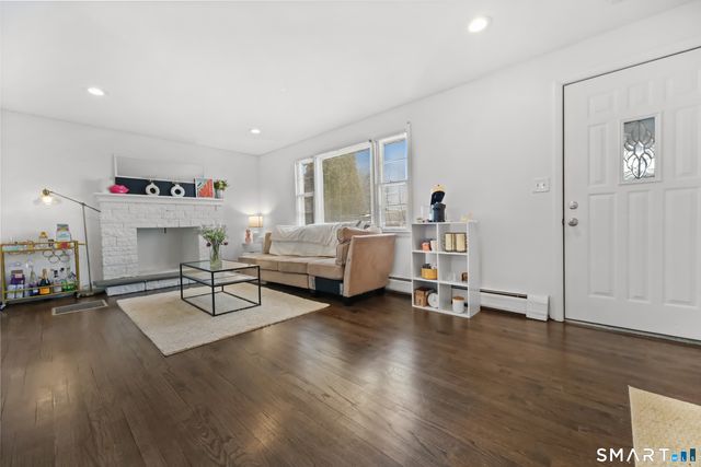 95 Alexander Avenue, Bridgeport, CT 06606