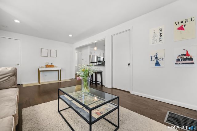 95 Alexander Avenue, Bridgeport, CT 06606