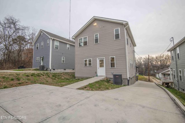 3425 Gap Rd, Knoxville, TN 37921