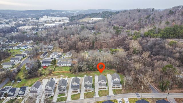 3425 Gap Rd, Knoxville, TN 37921