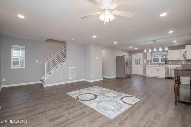 3425 Gap Rd, Knoxville, TN 37921