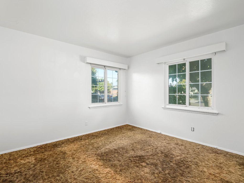 Image 11 of property listing at 1824 Vasquez Drive, Firebaugh, CA 93622